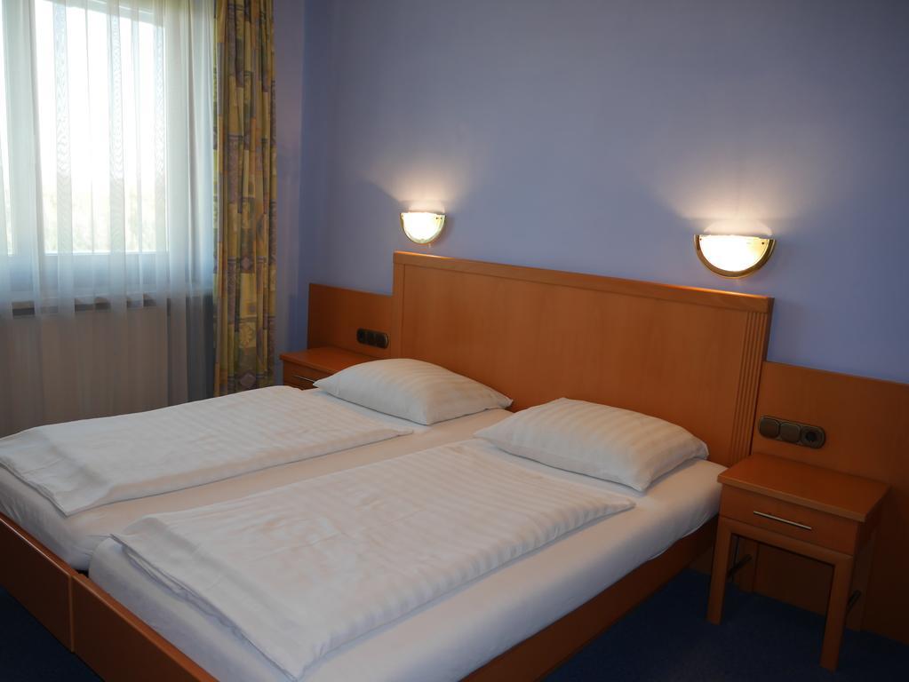 Hotel Garni Hoechschmied Lassnitzhoehe Exterior photo