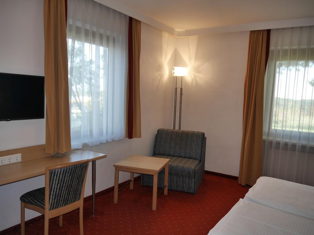 Hotel Garni Hoechschmied Lassnitzhoehe Exterior photo
