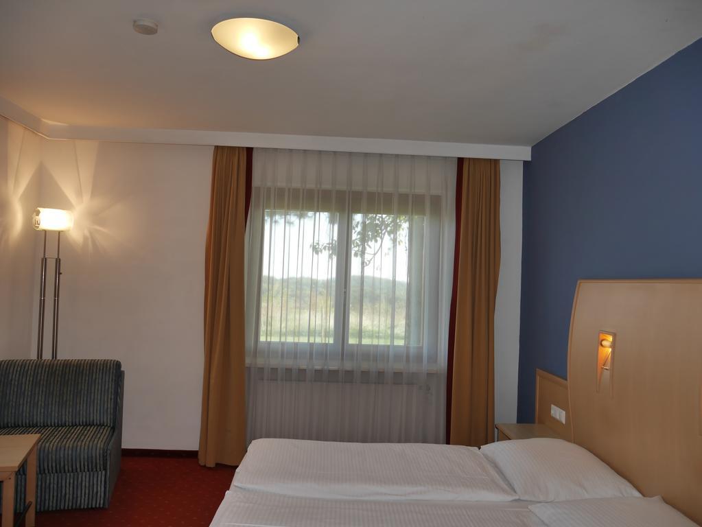 Hotel Garni Hoechschmied Lassnitzhoehe Exterior photo